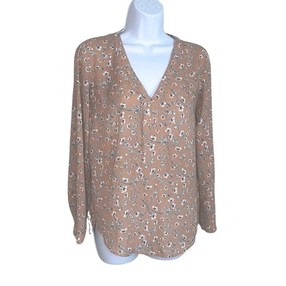 Forever 21 Women's Floral Print Long Sleeve - V Neck Blouse - Small